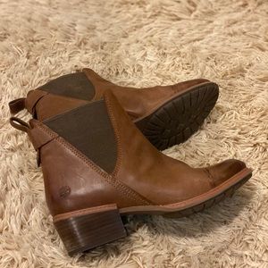 Women's Sutherlin Bay Chelsea Boots